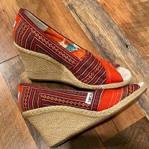 TOMS Lena Peep Toe Espadrille Wedges - Picture 3 of 10